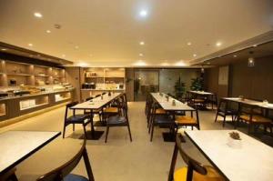 漢庭優佳酒店|洛陽沙發廠|洛陽家具廠|鄭州家具廠|鄭州沙發廠|河南沙發廠|河南家具廠|河南家具定制|洛陽沙發翻新|洛陽翻新沙發